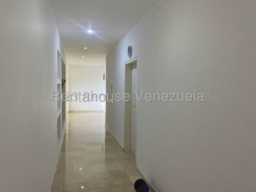 Apartamento (1 Nivel) en Venta en Solar del Hatillo, Distrito Metropolitano - 30