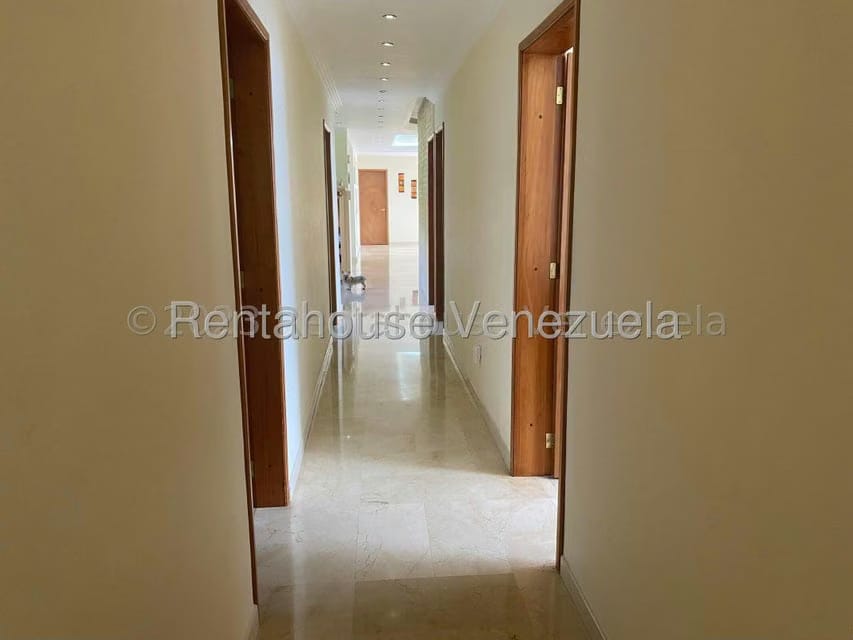 Apartamento (1 Nivel) en Venta en Solar del Hatillo, Distrito Metropolitano - 33
