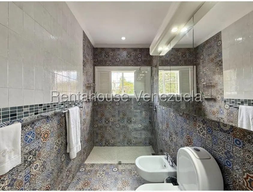 Casa (Multipes Niveles) en Venta en Altamira, Distrito Metropolitano - 25