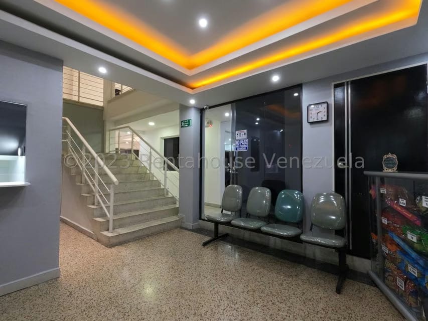 Comercial (Oficina) en Alquiler en Centro, Lara - 3