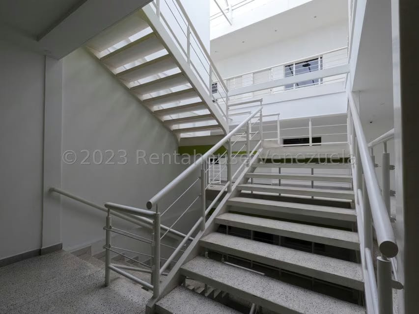 Comercial (Oficina) en Alquiler en Centro, Lara - 7