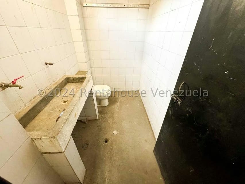 Comercial (Edificio) en Venta en Catia, Distrito Metropolitano - 14