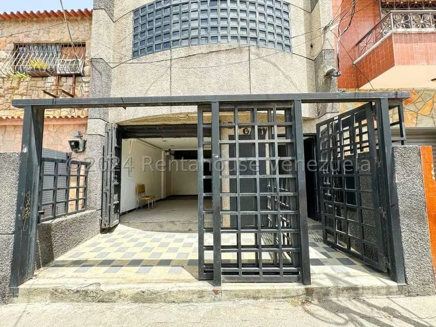 Comercial (Edificio) en Venta en Catia, Distrito Metropolitano - 3