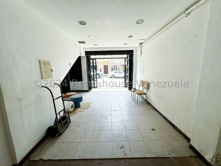 Comercial (Edificio) en Venta en Catia, Distrito Metropolitano - 4