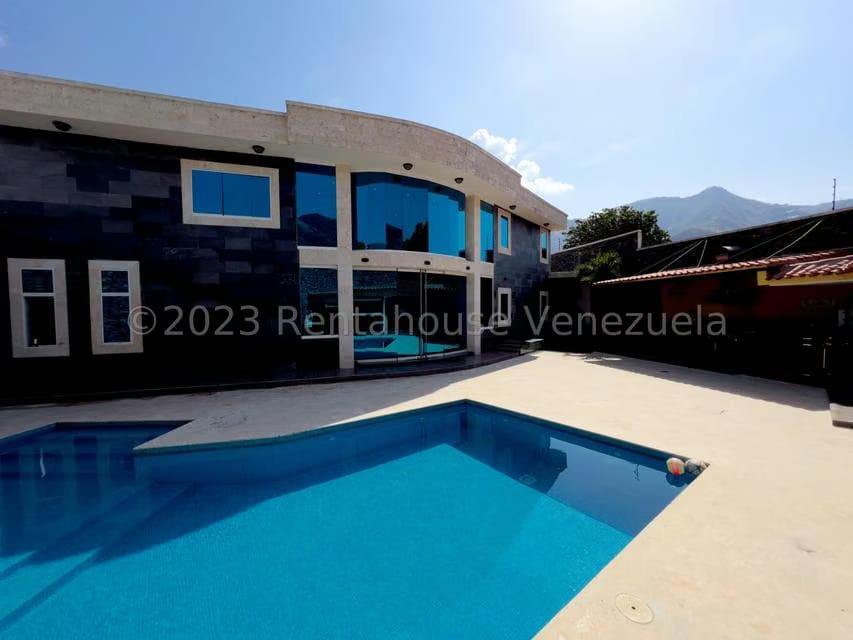 Casa (Duplex) en Venta en El Castaño, Aragua
