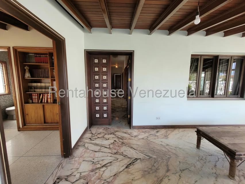 Casa (Multipes Niveles) en Venta en La Trinidad, Distrito Metropolitano - 2