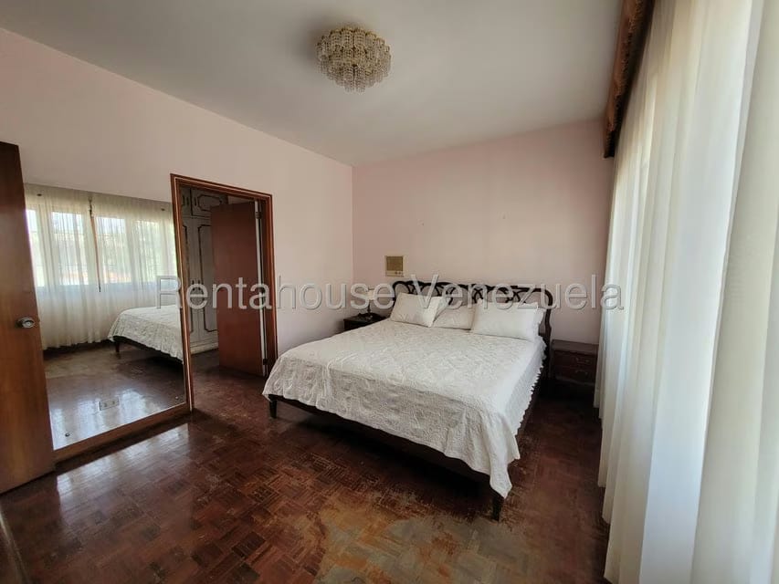 Casa (Multipes Niveles) en Venta en La Trinidad, Distrito Metropolitano - 18