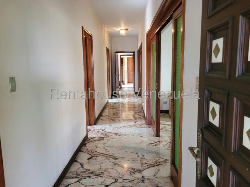 Casa (Multipes Niveles) en Venta en La Trinidad, Distrito Metropolitano - 4