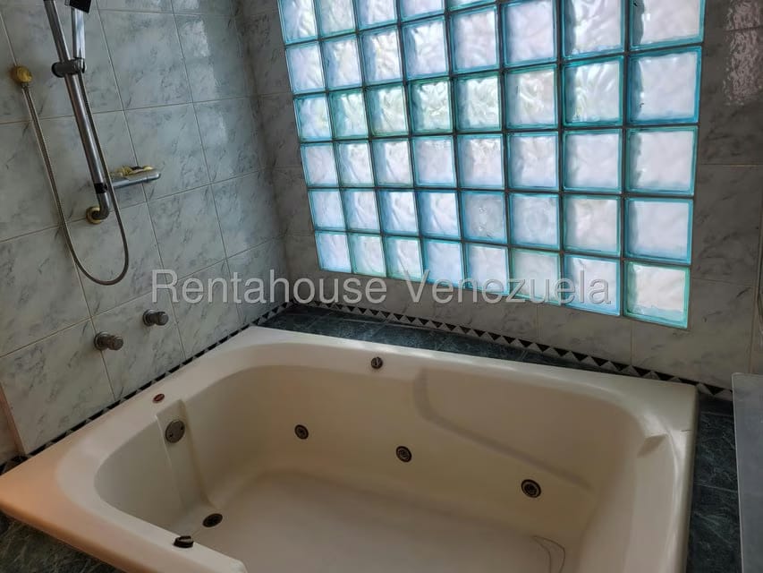 Casa (Multipes Niveles) en Venta en La Trinidad, Distrito Metropolitano - 41