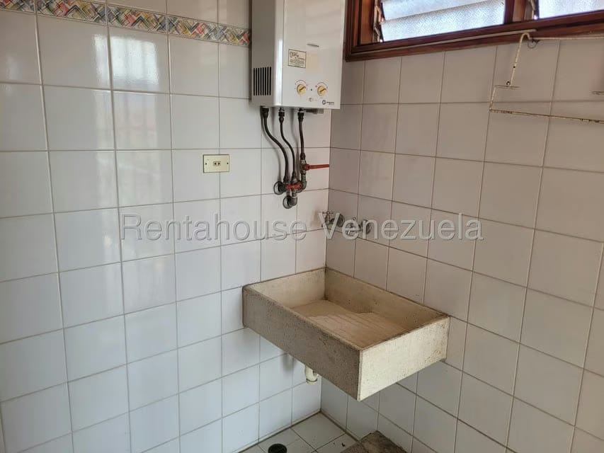 Casa (Multipes Niveles) en Venta en La Trinidad, Distrito Metropolitano - 48