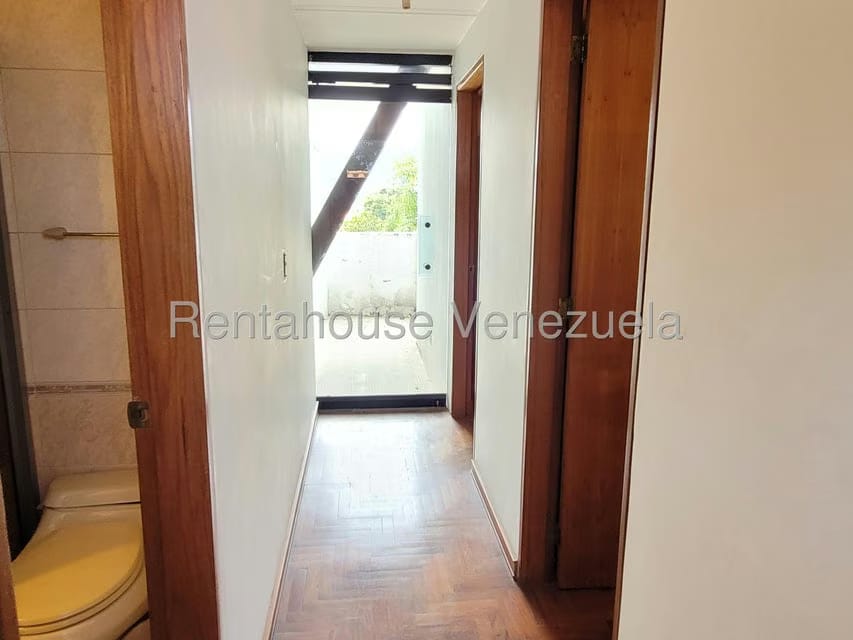 Casa (Multipes Niveles) en Venta en La Trinidad, Distrito Metropolitano - 49