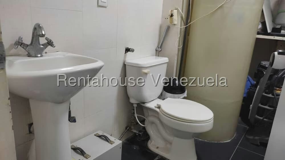 Comercial (Oficina) en Venta en Los Dos Caminos, Distrito Metropolitano - 15