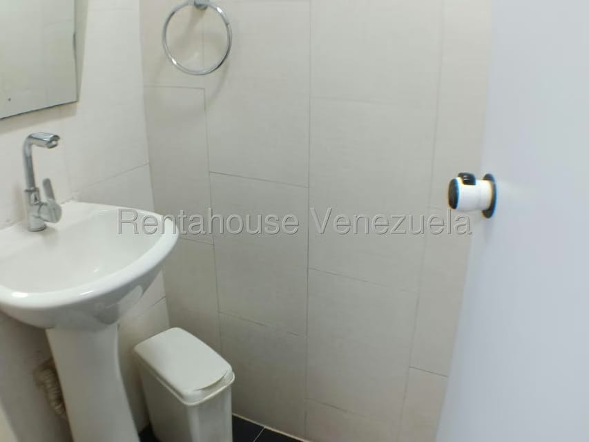 Comercial (Oficina) en Venta en Los Dos Caminos, Distrito Metropolitano - 16