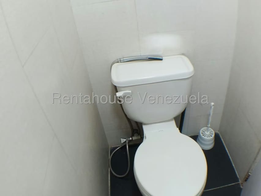 Comercial (Oficina) en Venta en Los Dos Caminos, Distrito Metropolitano - 17
