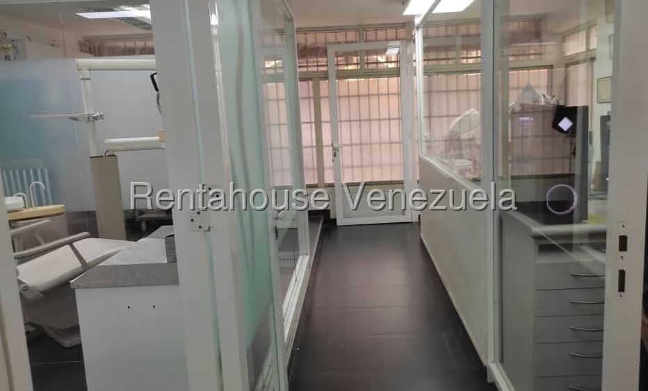 Comercial (Oficina) en Venta en Los Dos Caminos, Distrito Metropolitano - 6