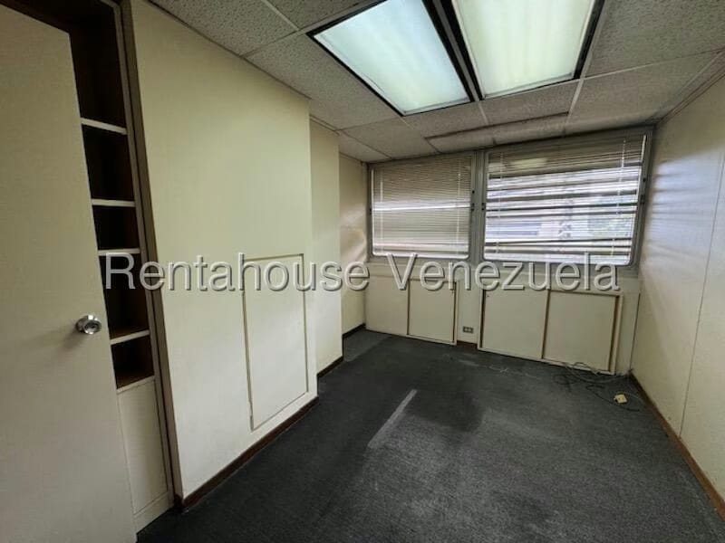 Comercial (Oficina) en Alquiler en Chuao, Distrito Metropolitano - 16