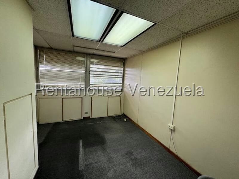 Comercial (Oficina) en Alquiler en Chuao, Distrito Metropolitano - 17