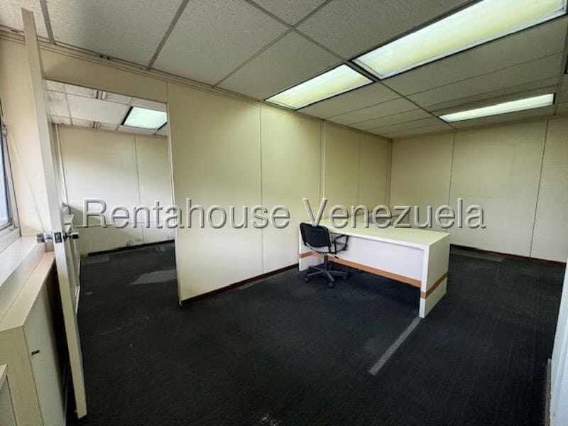 Comercial (Oficina) en Alquiler en Chuao, Distrito Metropolitano - 27