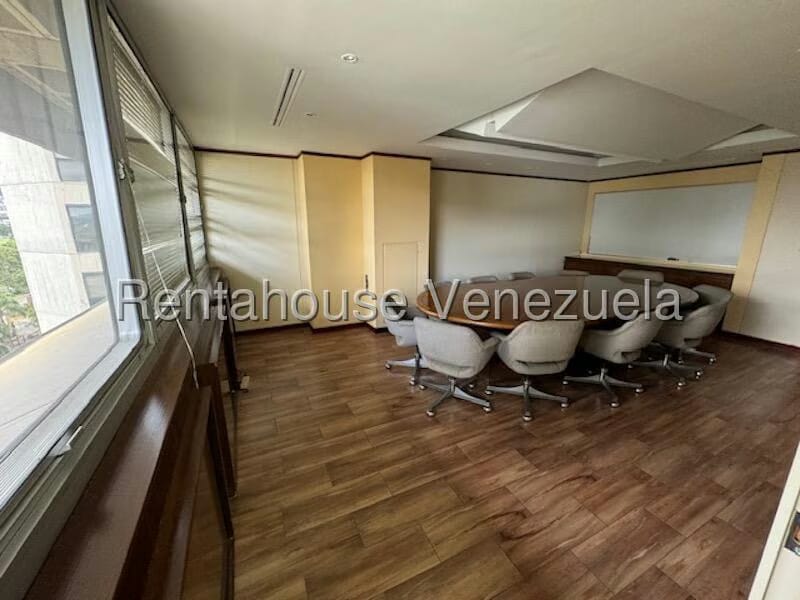Comercial (Oficina) en Alquiler en Chuao, Distrito Metropolitano - 35