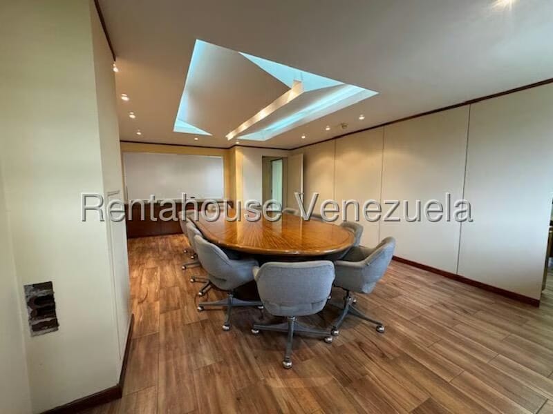 Comercial (Oficina) en Alquiler en Chuao, Distrito Metropolitano - 37