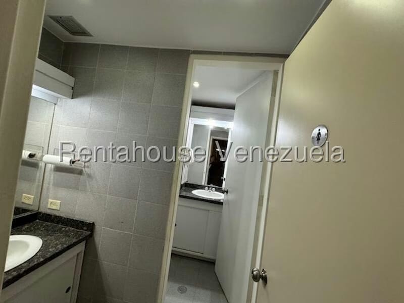 Comercial (Oficina) en Alquiler en Chuao, Distrito Metropolitano - 43