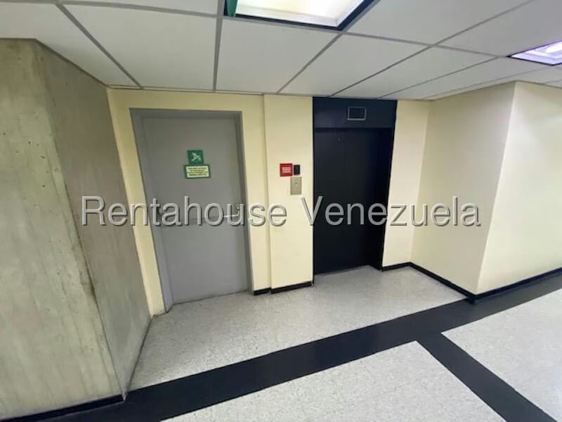 Comercial (Oficina) en Alquiler en Chuao, Distrito Metropolitano - 55