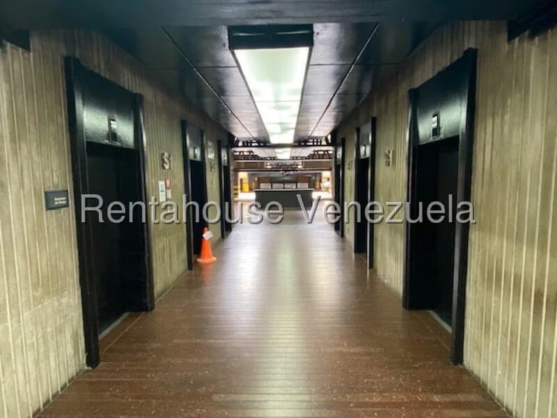 Comercial (Oficina) en Alquiler en Chuao, Distrito Metropolitano - 63