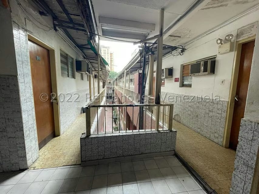 Comercial (Edificio) en Venta en Quinta Crespo, Distrito Metropolitano - 12