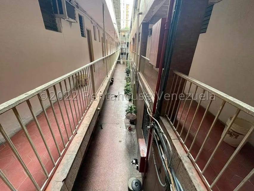 Comercial (Edificio) en Venta en Quinta Crespo, Distrito Metropolitano - 16