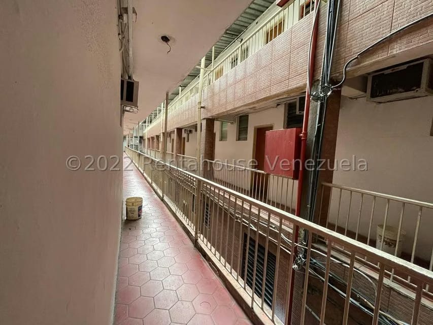 Comercial (Edificio) en Venta en Quinta Crespo, Distrito Metropolitano - 17