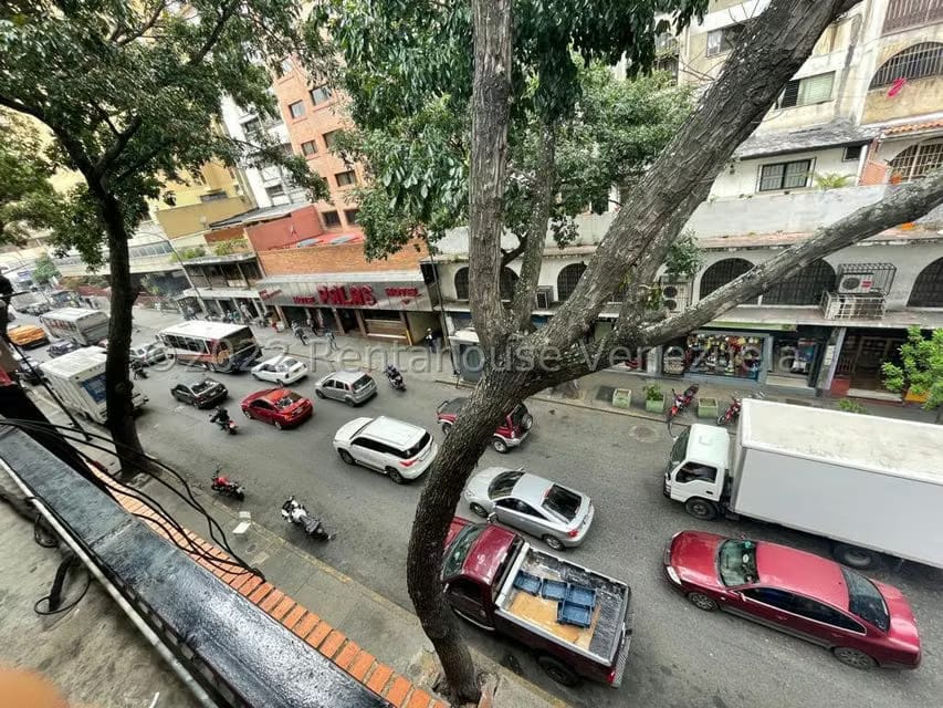 Comercial (Edificio) en Venta en Quinta Crespo, Distrito Metropolitano - 3