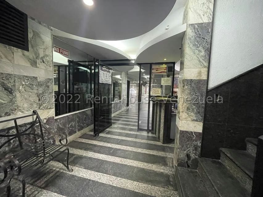 Comercial (Edificio) en Venta en Quinta Crespo, Distrito Metropolitano - 7