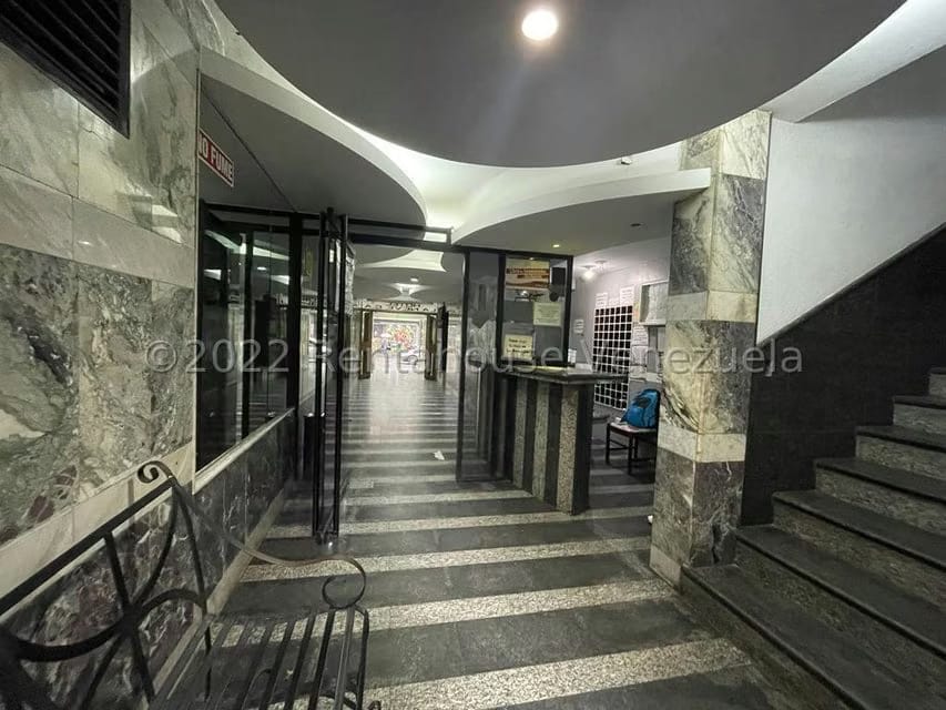 Comercial (Edificio) en Venta en Quinta Crespo, Distrito Metropolitano - 8