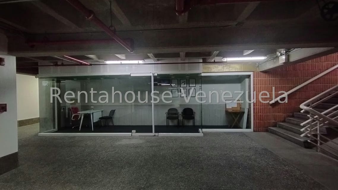 Comercial (Local Comercial) en Alquiler en Colinas de Valle Arriba, Distrito Metropolitano - 2