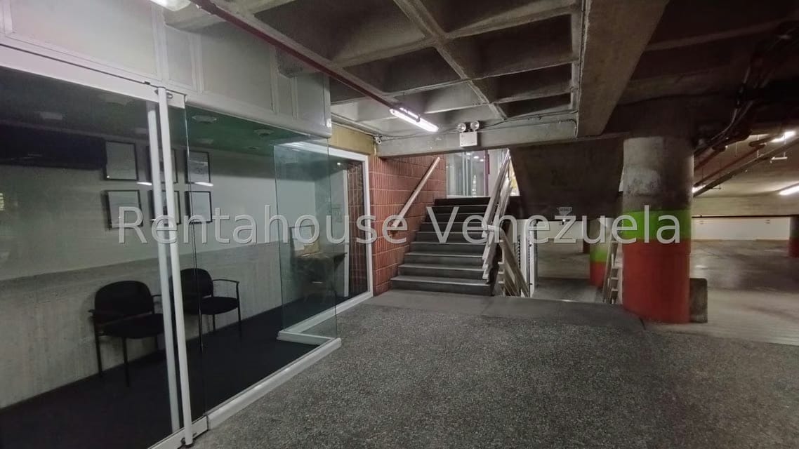 Comercial (Local Comercial) en Alquiler en Colinas de Valle Arriba, Distrito Metropolitano - 3