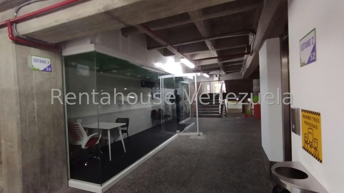 Comercial (Local Comercial) en Alquiler en Colinas de Valle Arriba, Distrito Metropolitano - 6