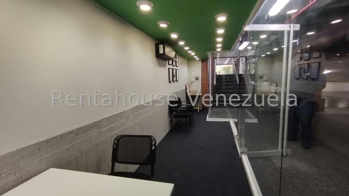 Comercial (Local Comercial) en Alquiler en Colinas de Valle Arriba, Distrito Metropolitano - 8