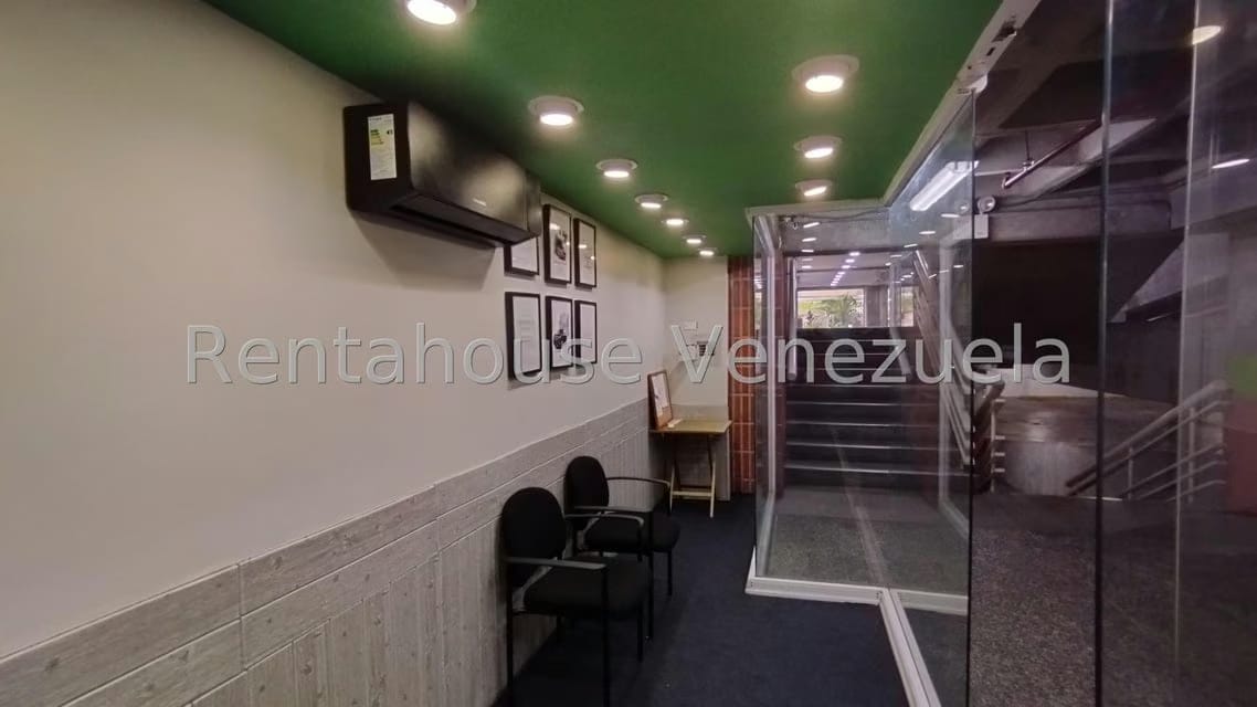 Comercial (Local Comercial) en Alquiler en Colinas de Valle Arriba, Distrito Metropolitano - 9