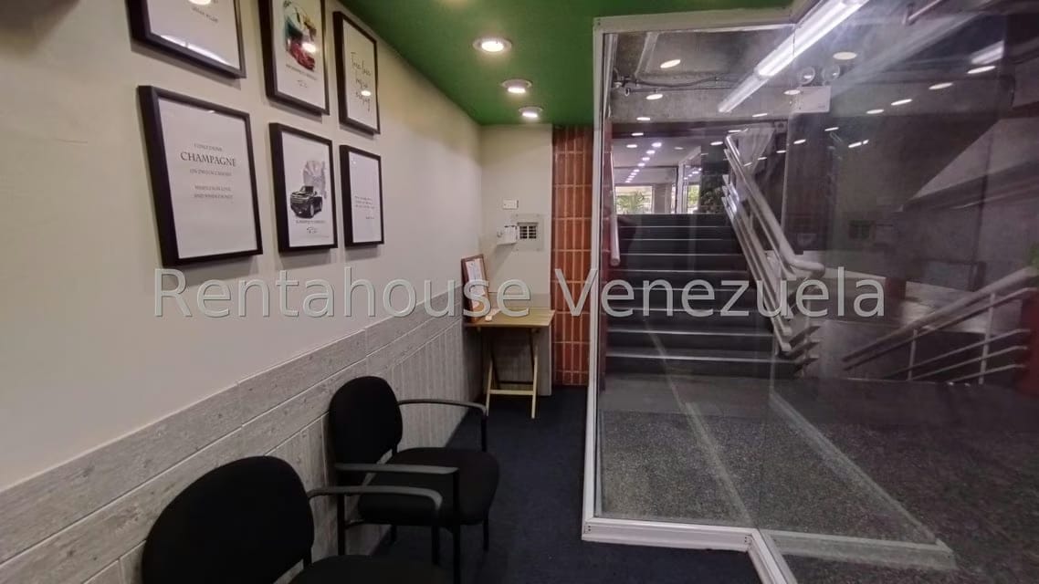 Comercial (Local Comercial) en Alquiler en Colinas de Valle Arriba, Distrito Metropolitano - 10