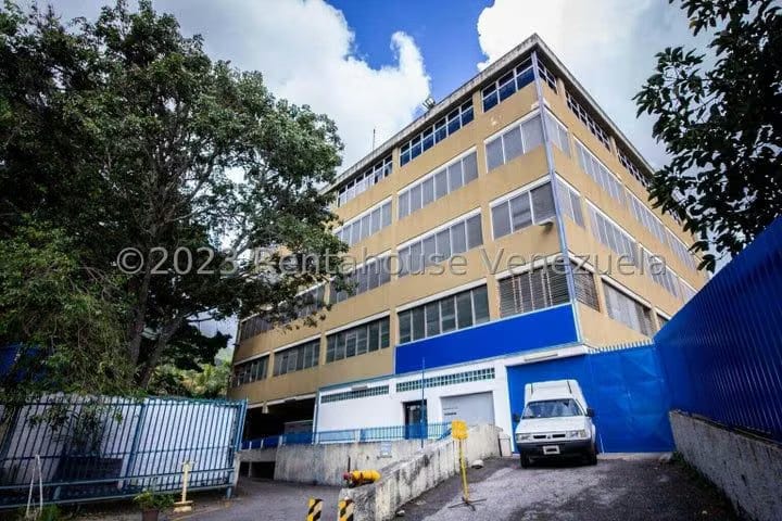 EDIFICIO EN VENTA – YENNIEF ROJAS