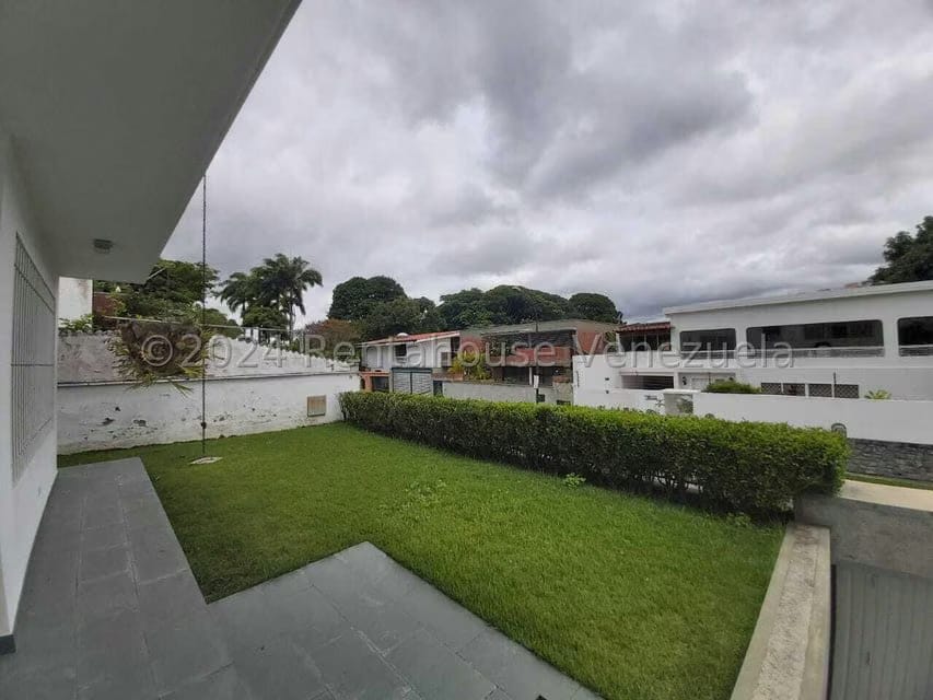 Casa (Duplex) en Venta en Sorocaima, Distrito Metropolitano - 2