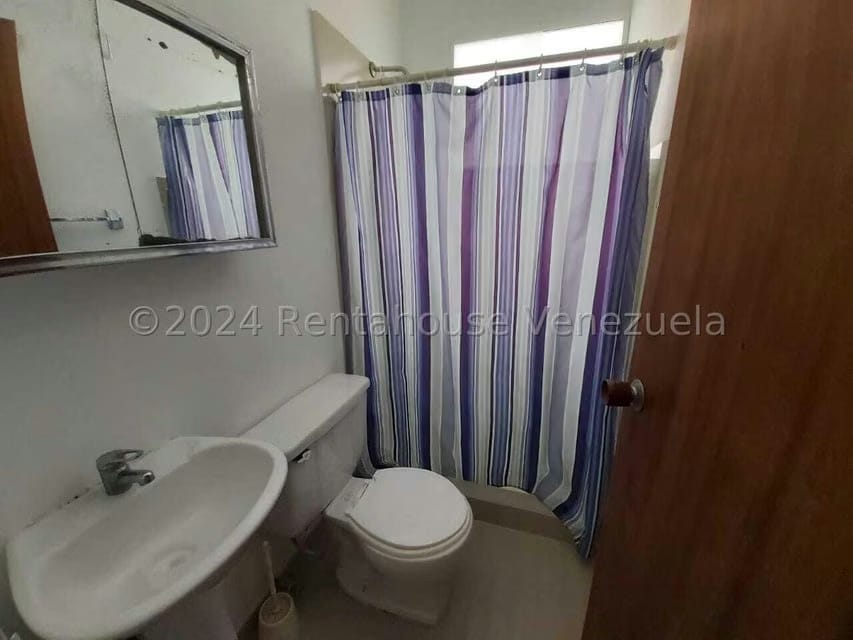 Casa (Duplex) en Venta en Sorocaima, Distrito Metropolitano - 11