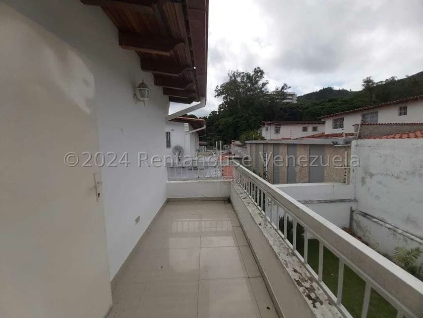 Casa (Duplex) en Venta en Sorocaima, Distrito Metropolitano - 24