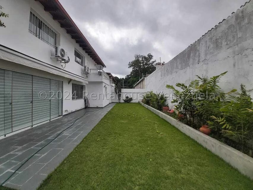 Casa (Duplex) en Venta en Sorocaima, Distrito Metropolitano - 26