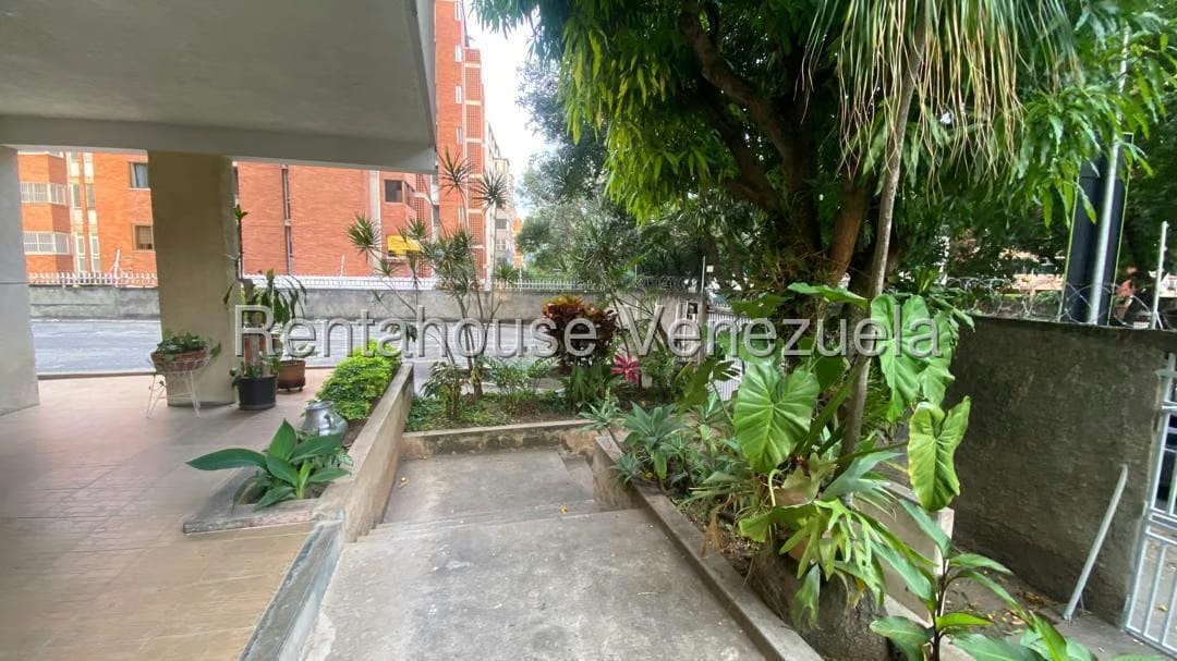 Apartamento (1 Nivel) en Alquiler en Caurimare, Distrito Metropolitano - 2