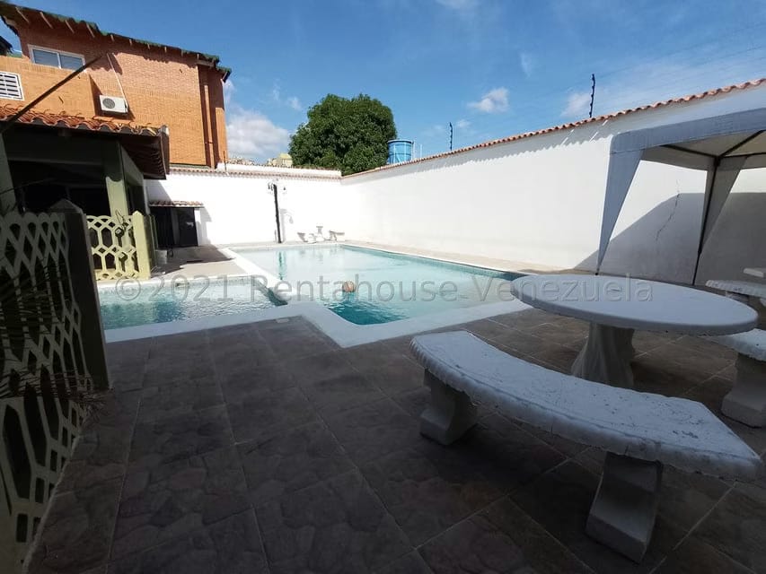 Casa (Duplex) en Venta en San Pablo, Aragua - 58
