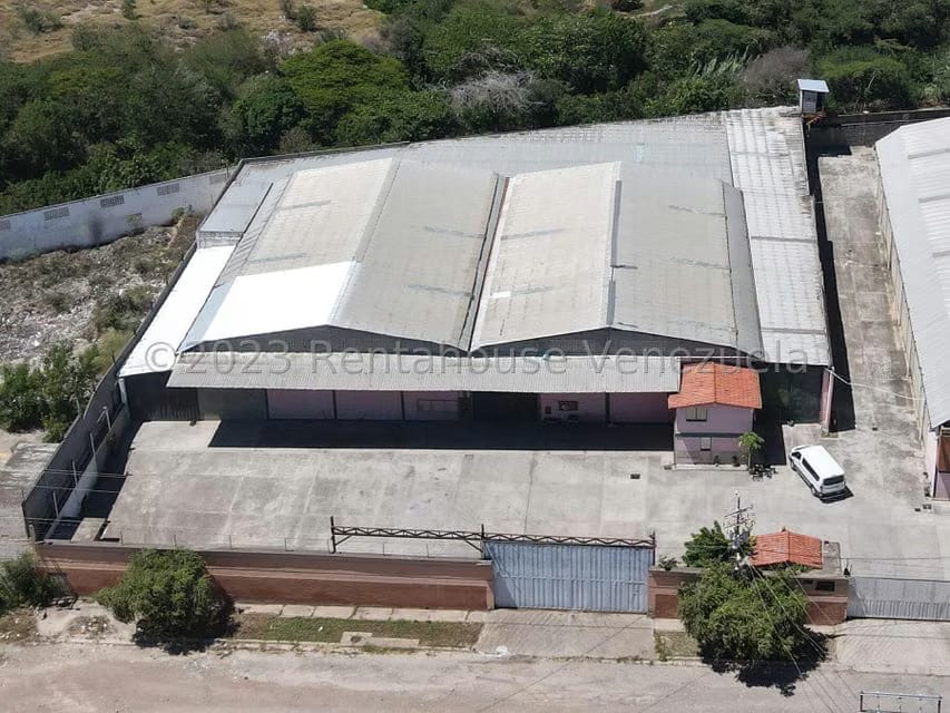 Comercial (Galpon - Deposito) en Venta en Zona Industrial 3, Lara