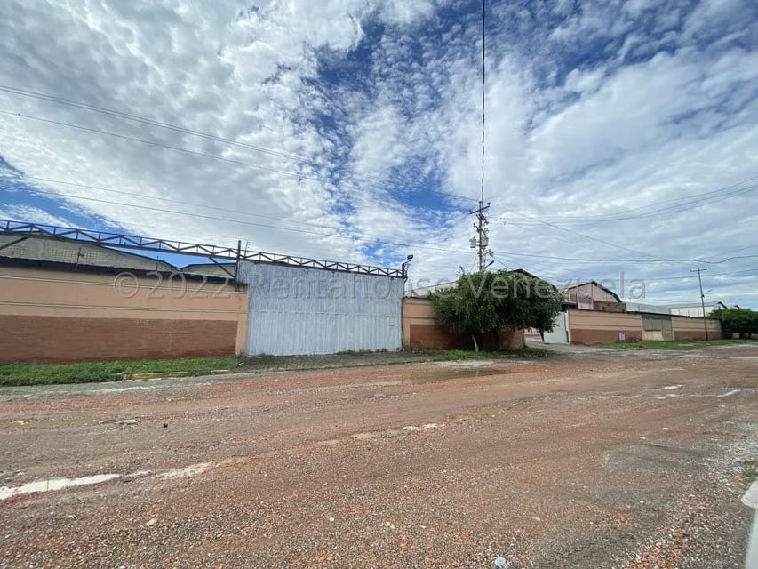 Comercial (Galpon - Deposito) en Venta en Zona Industrial 3, Lara - 15