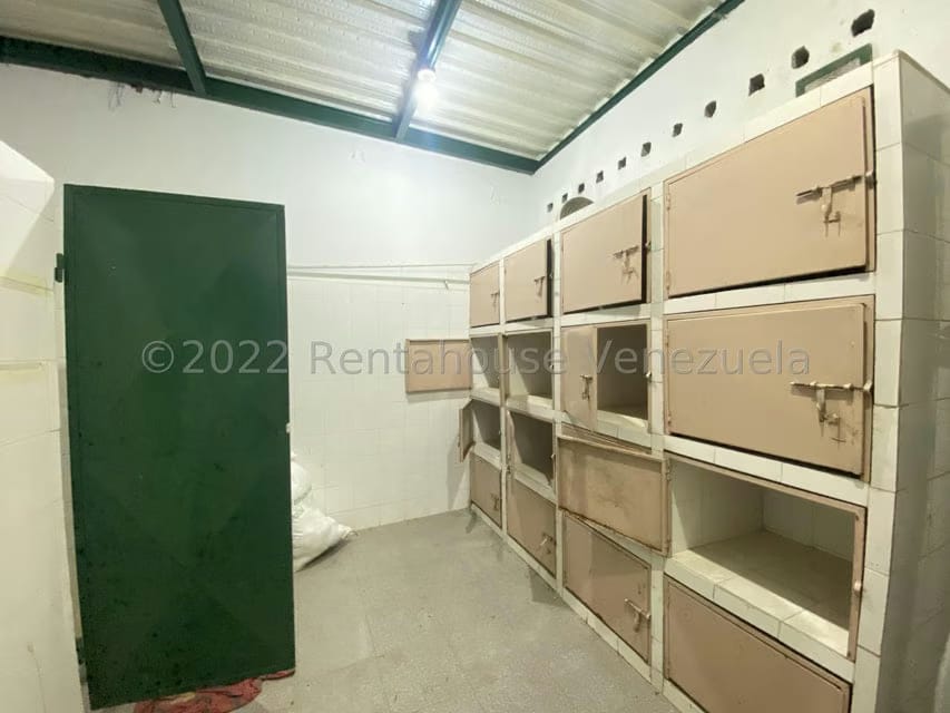 Comercial (Galpon - Deposito) en Venta en Zona Industrial 3, Lara - 10