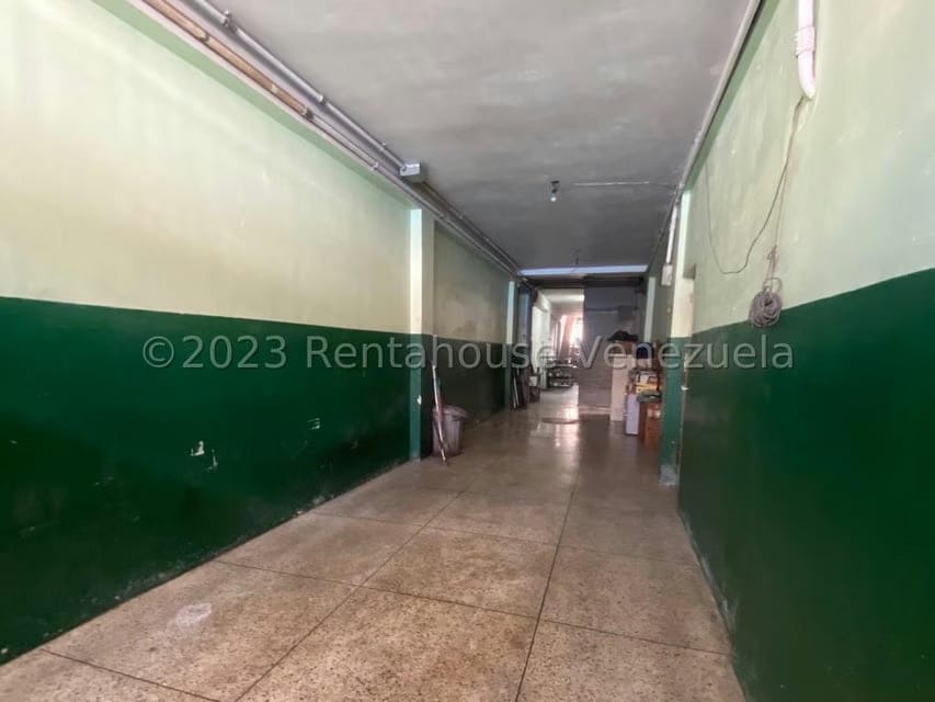Comercial (Edificio) en Venta en Catia, Distrito Metropolitano - 11